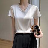 Luna Tee | Luxueus T-shirt voor de moderne minimalist!