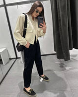 RetroGlam Jacket | Kies voor geraffineerde eenvoud met dit eersteklas bomberjack!
