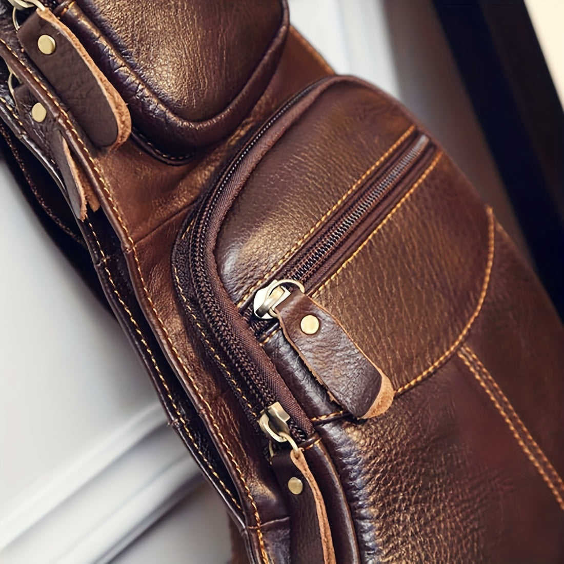 Vintage Classic Leren Slingtas – Compact en Duurzaam