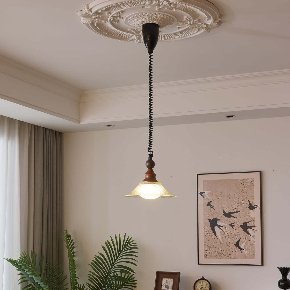 Hanglamp met houten accenten