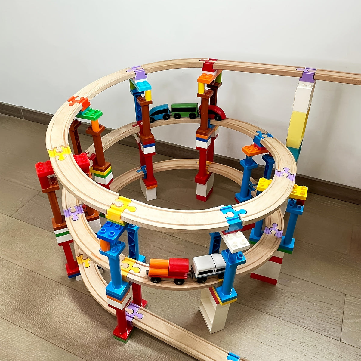 Set van 7-14 Kleurrijke Houten Spooradapters – Verstelbare Connectoren voor Modelbouw