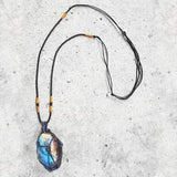 Mystieke Labradoriet Draakshart Ketting – Aris