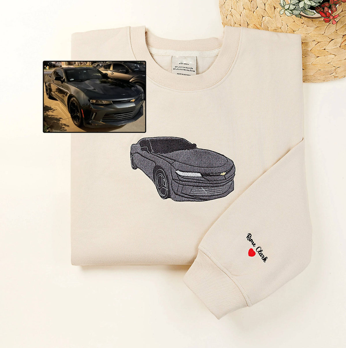 CarStitch | Maak van je auto een draagbaar borduurkunstwerk