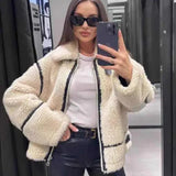 Luxe Korte Lamswollen Jas | Elegante Beige Herfstjas