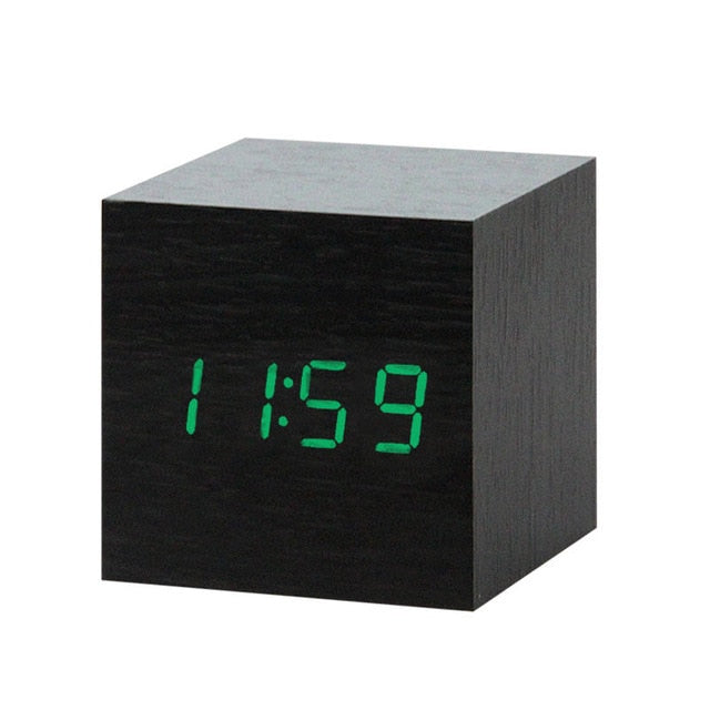 Minimalistische Digitale LED Wekker met Spraakbesturing