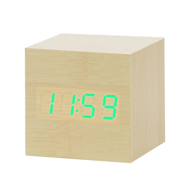 Minimalistische Digitale LED Wekker met Spraakbesturing