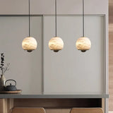 Noordse Alabaster Globe Hanglamp – Elegante Marmeren Hanglamp