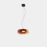 Moderne glazen hanglamp met gelaagde kap – design geïnspireerd op retrostijl
