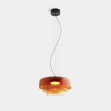 Moderne glazen hanglamp met gelaagde kap – design geïnspireerd op retrostijl