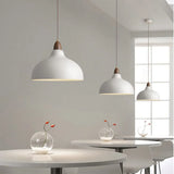 Moderne Hanglamp met Houten Accent – Minimalistisch Design