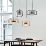 Glazen LED hanglamp in moderne stijl - minimalistische kap en gouden afwerking