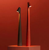 Elegante LED-tafellampe met modern, slank ontwerp en touch-knop