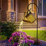 SolarCascade | Transformeer je tuin met de LED Gieter Glow!