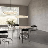 Designers lamp hangend Japandi in de vorm van een langwerpig paneel – moderne elegantie