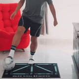 Norvo | Voetbal Pro Trainingsmat | Antislip, 2x2m Ruimte & Videoprogramma voor Vaardigheidsverbetering en Thuistraining
