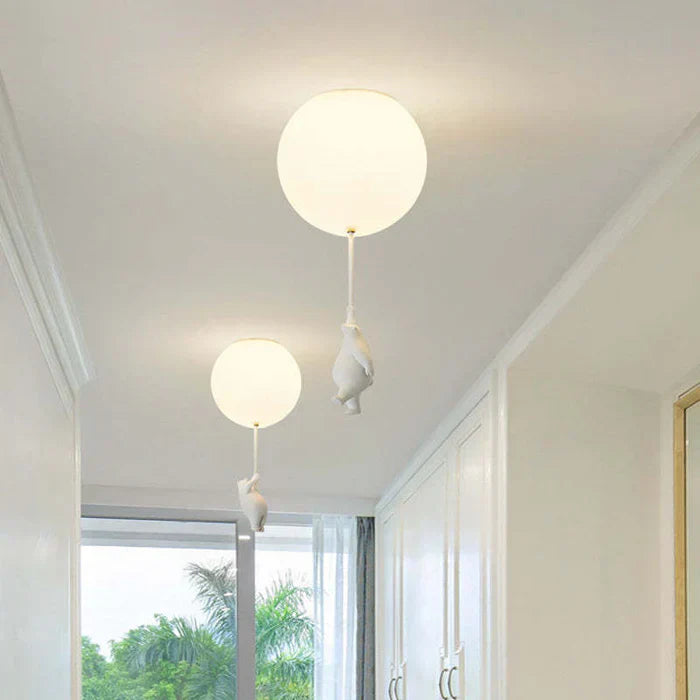 Kinderhanglamp | Beer en Ballon Design | CloudBear | Speels en Uniek Ontwerp | LED Verlichting | Hoogwaardig Kunststof en Metaal | Voor Kinderslaapkamers | 40 cm Diameter