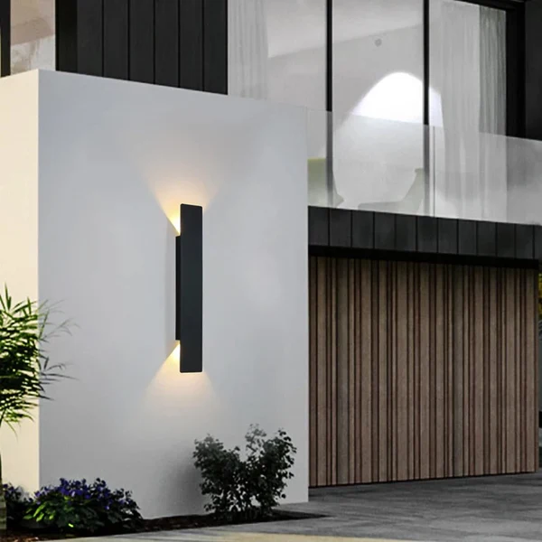 AquaLine LED Buitenwandlamp – Strak Design met Weerbestendige Behuizing