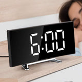 CurveClock | LED Digitale Wecker met Gebogen Scherm en Automatische Verlichting