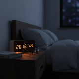 TimeWood | Digitale Houten Klok met LED-display, Stille-functie & Modern Design