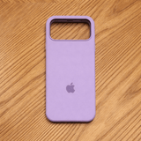 VELVIGUARD – MagSafe-compatibele siliconen hoes met soft-touch oppervlak voor iPhone