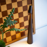 Elegante LED-tafellampe met modern, slank ontwerp en touch-knop