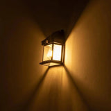 Wall Light | Verlicht je buitenruimte met deze lamp op zonne-energie!