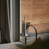 Elegante LED-tafellampe met modern, slank ontwerp en touch-knop