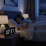 CurveClock | LED Digitale Wecker met Gebogen Scherm en Automatische Verlichting