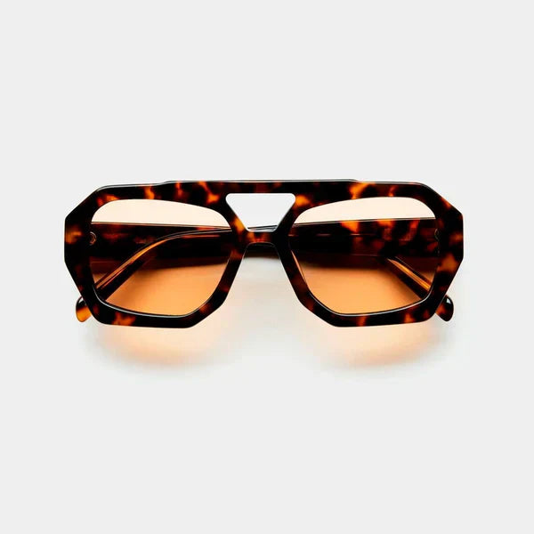 Trendy Zonnebril met Glamour-Detail – Nova