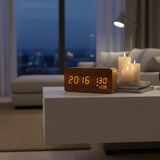 TimeWood | Digitale Houten Klok met LED-display, Stille-functie & Modern Design