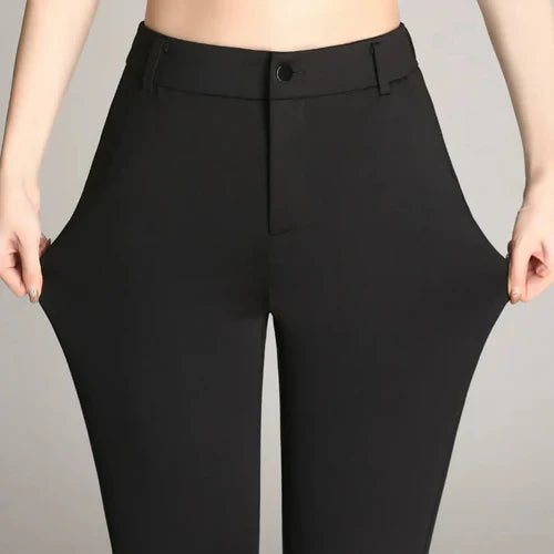 Slanke Uitlopende High Waist Broek – Mila