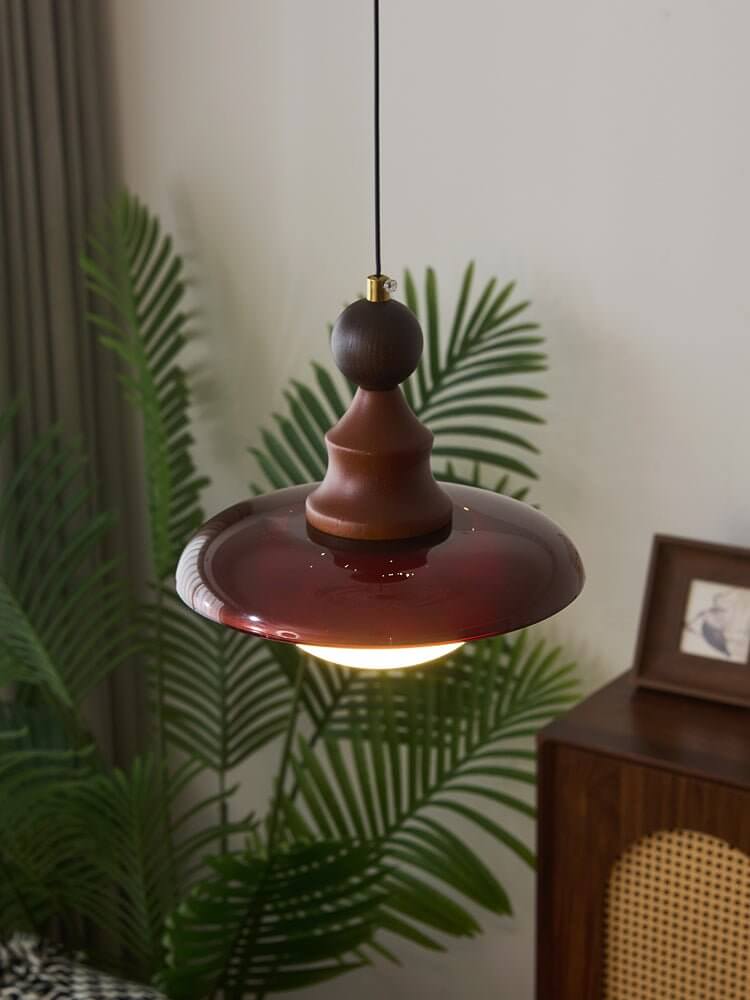 Hanglamp met houten accenten