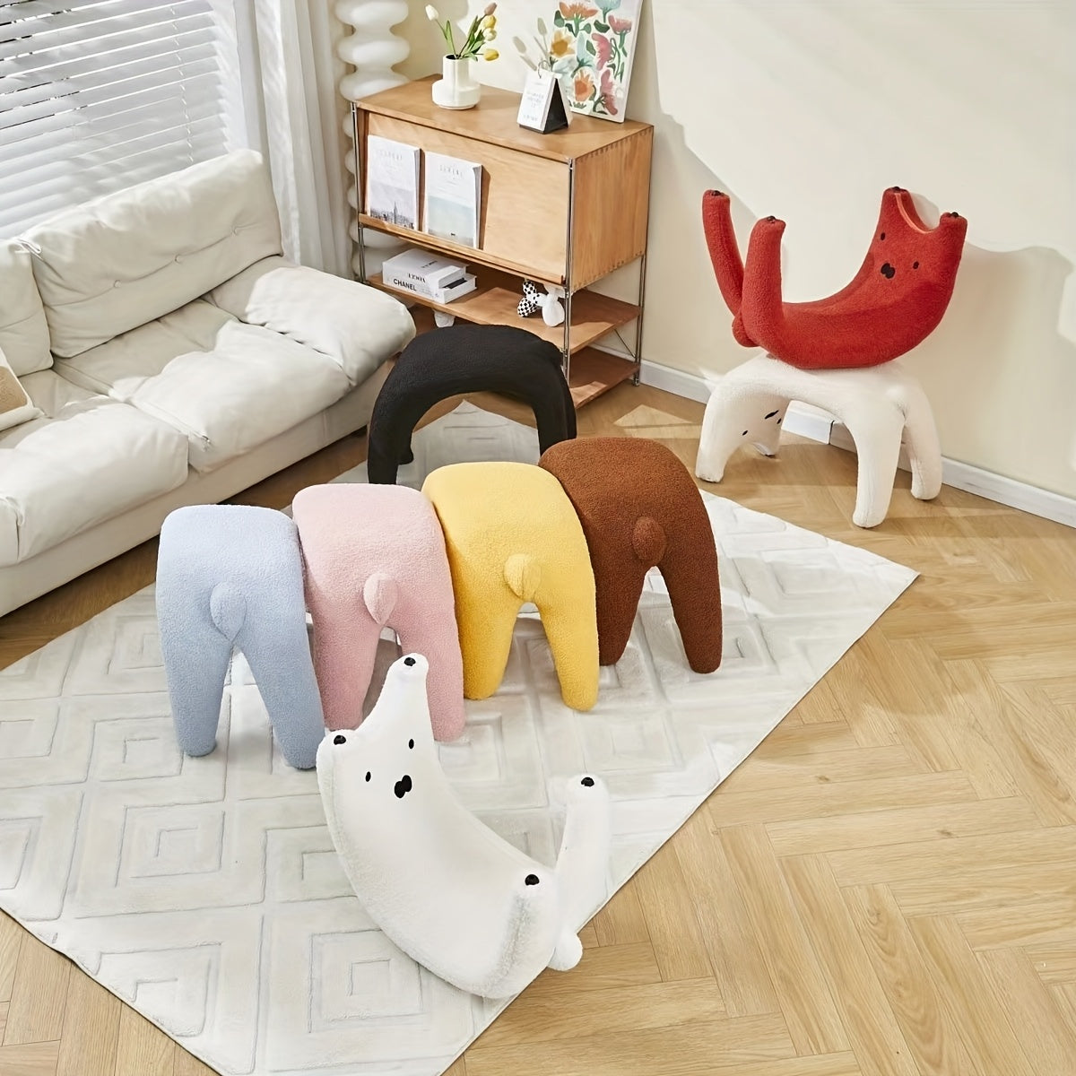 Kattenvormige Pluche Poef – Gezellig en Functioneel Design