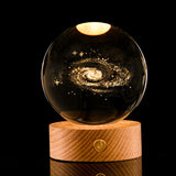 3D Kristallen LED Lamp – Decoratieve Lichtbol met Houten Basis