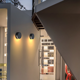 Moderne Ronde Buitenwandlamp – IP65 Waterdichte Metaal & Glas Ontwerp