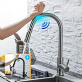 SMARTPOUR – Intelligente Keukenkraan met Sensorbediening & Uittrekbare Uitloop