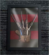 Freddy Krueger Handschoen & Trui Shadow Box | A Nightmare on Elm Street Houten Fotolijst