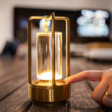 Retro Lamp | Verlicht je ruimte met tijdloze elegantie!