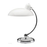 Minimalistische tafellamp met een warme, Scandinavische uitstraling