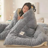 Fluff Fusion Dekbed - Dikke dubbelzijdige dekbed met vulling - Geometrisch pluche dekbed - Machinewasbaar