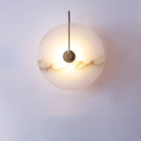 Luxe LED-armatuur met marmeren afwerking voor een elegant interieur