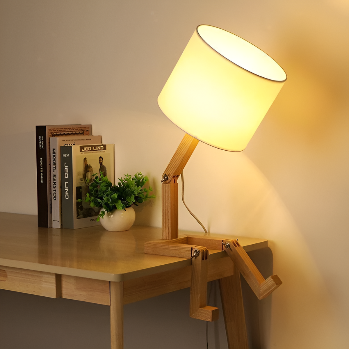 Flexibele Robot Bureau Lamp van Massief Hout – LumoBot