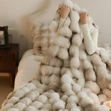 LuxeFleece - Knusse en elegante warmtedeken voor onderweg