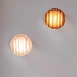 Moderne Ronde LED Wandlamp – Strakke Frosted Glas Ontwerp voor Zachte Sfeer