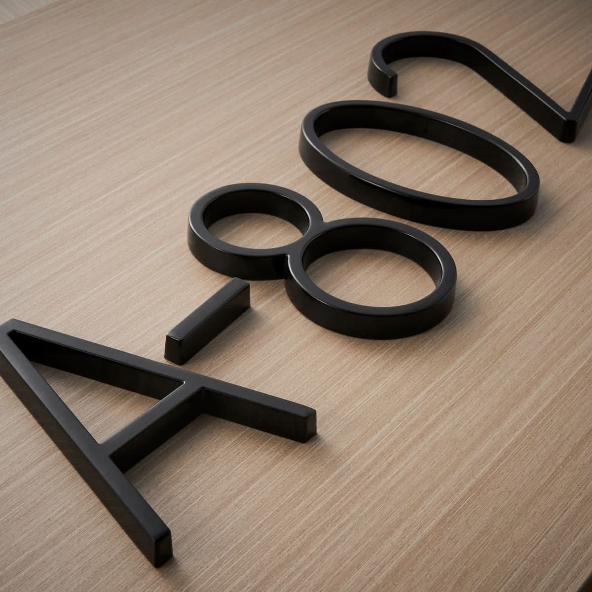 MODERNE NUMMERS – 3D Huisnummers met zwevende uitstraling voor moderne gevels