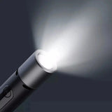 FlashShield | De onverslaanbare zelfverdedigingszaklamp voor elke situatie!