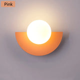 Moderne LED wandlamp in geometrische halve cirkel stijl