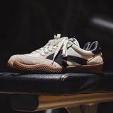 Retro Sneakers met Modern Comfort - Stride84