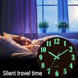 Glow-in-the-Dark Wandklok - Stijlvol en Praktisch