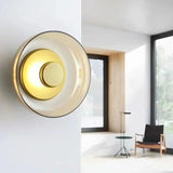 Moderne wandlamp met ronde kap